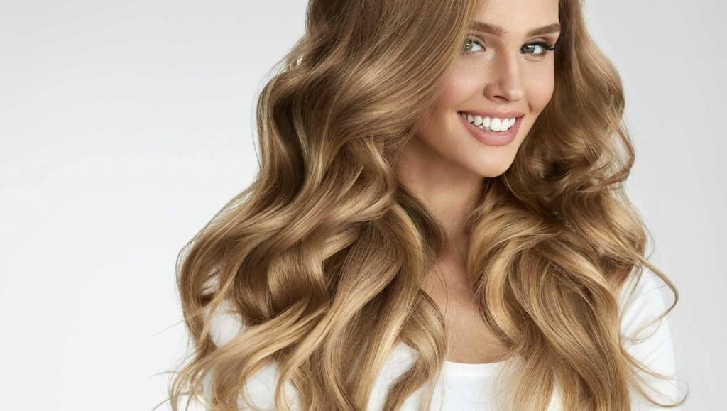 Bronde Hair: Η τάση που ήρθε για να μείνει