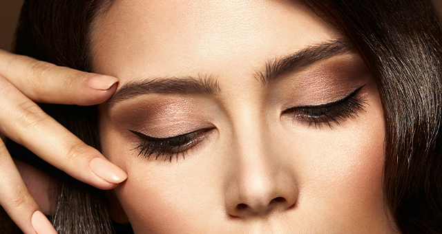 Ημέρα Αγίου Βαλεντίνου: 5 Makeup Looks που Ταιριάζουν Παντού